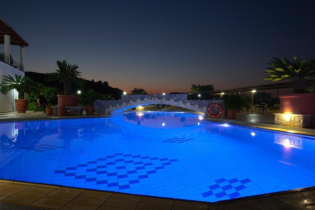 גאורגיופוליס Pinelopi Apartments מראה חיצוני תמונה