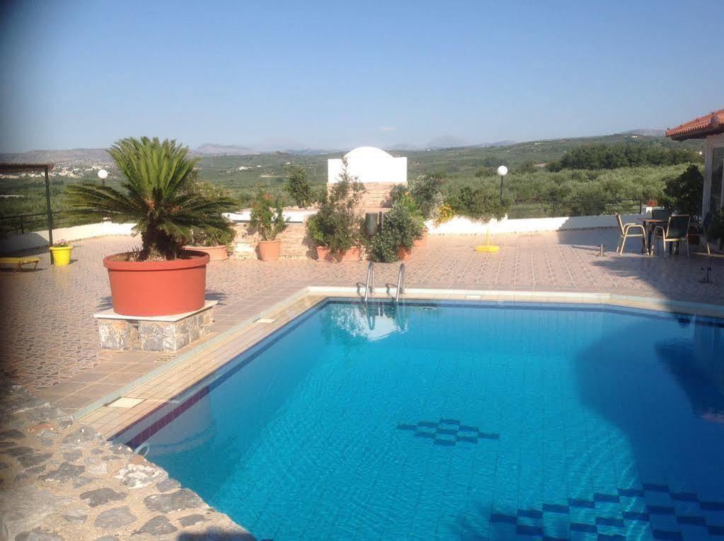 גאורגיופוליס Pinelopi Apartments מראה חיצוני תמונה