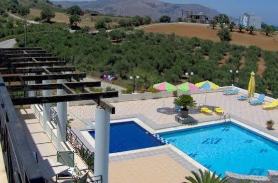 גאורגיופוליס Pinelopi Apartments מראה חיצוני תמונה